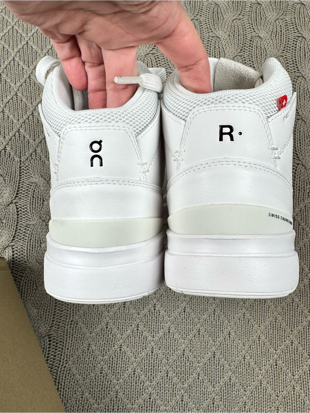 On Running The Roger All-White High-Top Sneakers Womens 9 - Picture 7 of 10